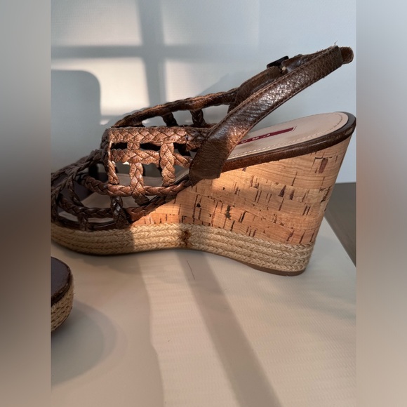NWOT Prada wedge shoes with distressed leather braided design - Picture 9 of 12